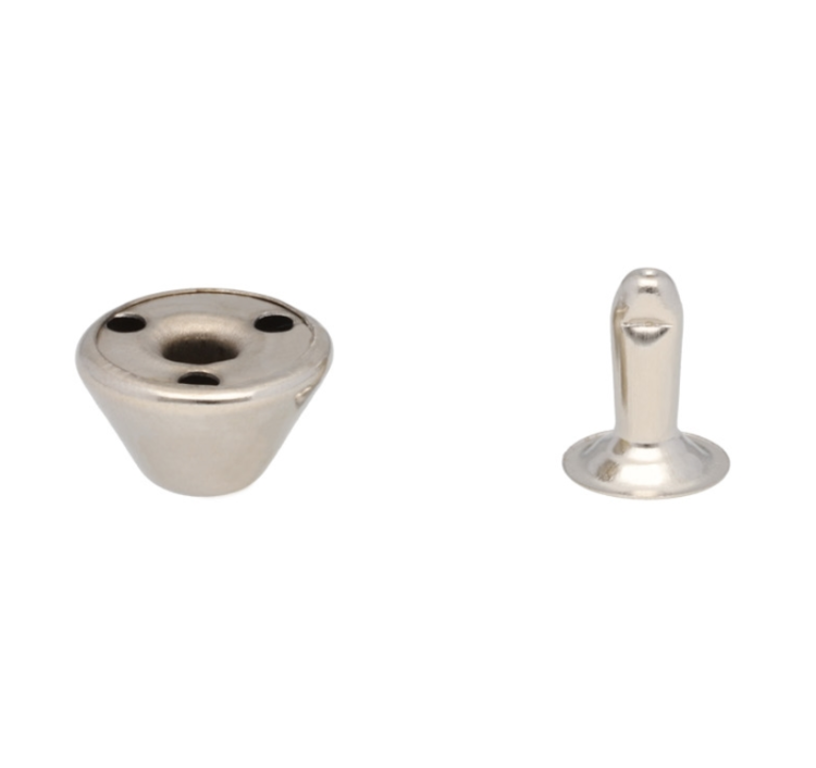 Nity ozdobne Ćwieki 12x8x10 mm TRAPEZ 50szt Srebrny