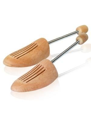 Drewniane prawidła do butów z otworami w różnych rozmiarach dostępne w sklepie z artykułami do obuwia i rękodzieła Kacperek pielegnacjaobuwia.pl